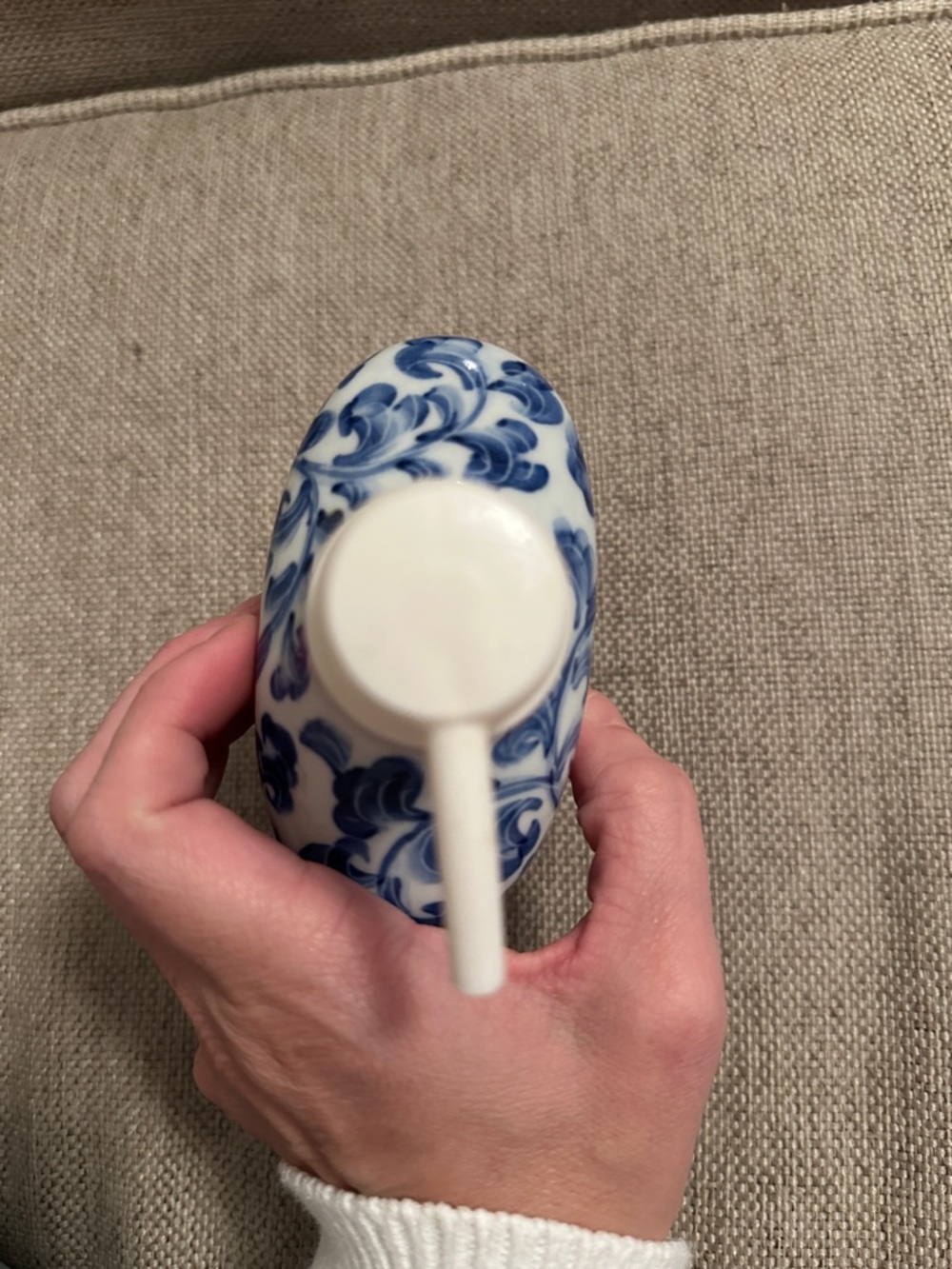 Vintage Andrea by Sadek Blue/White Liquid Soap Pump Dispenser - Picture 3 of 5